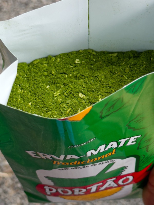 TEMOS ERVA MATE PORTAO DE 1 kg e de 500 g A PRONTA ENTREGA FOZ DO IGUÇU e REGIAO, PARA SUA  MERCIARIA,CONVENIENCIA e SUPER MERCADOS e SO LIGAR ou CHAME NO whatsap 45998188759